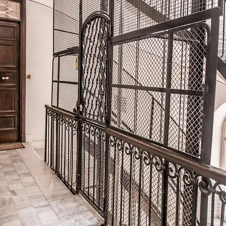 Modern 2 Bed Flat In Esquilino Lägenhet *